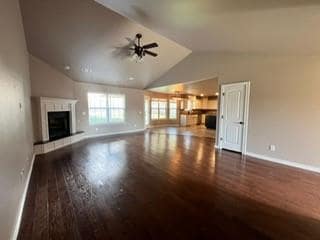 Photo - 440 Carlson St