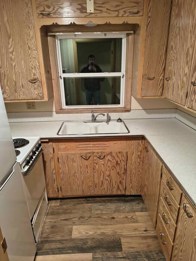 Photo - 512 Manitowoc St Unit 512 Manitowoc St. Lower