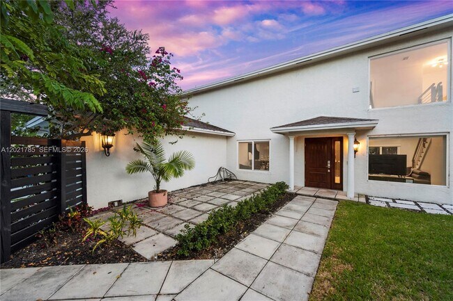 1617 SW 17th Ave