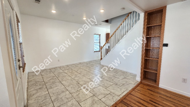 Photo - 1007 W 29th St Unit Upstairs