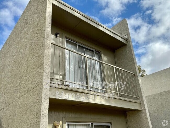 Building Photo - 2843 E Marconi Ave Unit Marconi 2843 #201 Rental