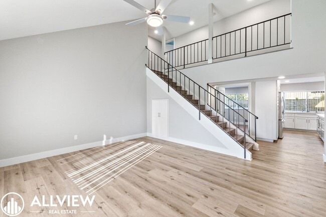 Photo - 20542 Kelvingrove Ln
