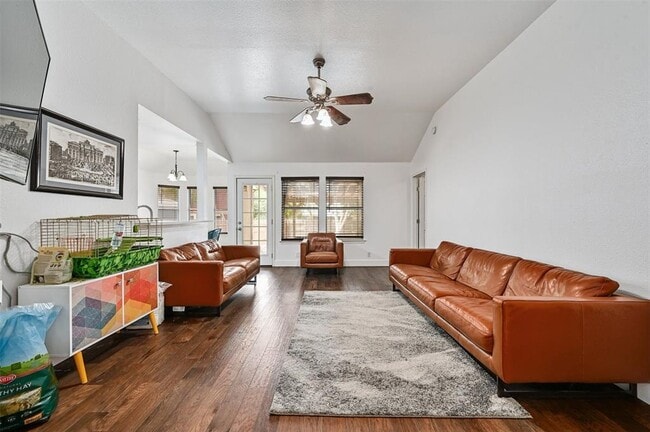 Photo - 610 Basil Dr