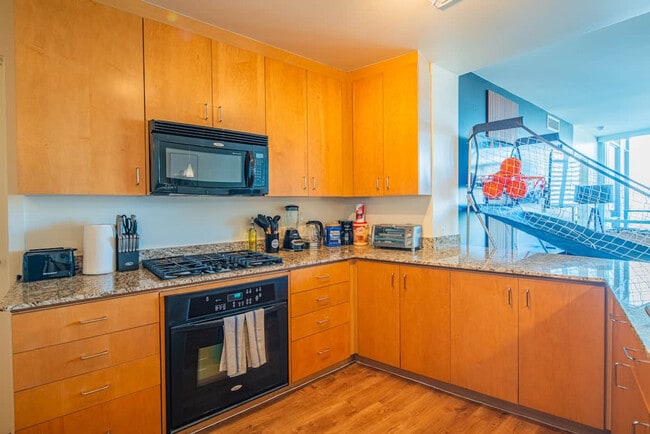 Photo - 44 W Monroe St Unit ID1263223P