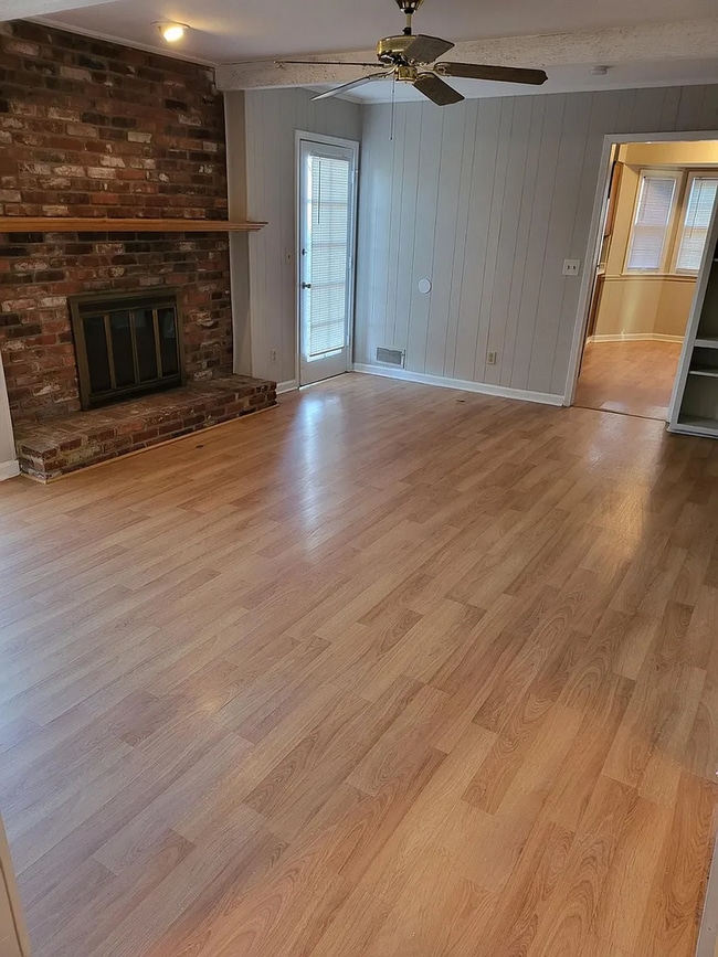 Photo - Spacious 4 Bed, 2.5 Bath Home with Fireplace & Garage in Independence, MO