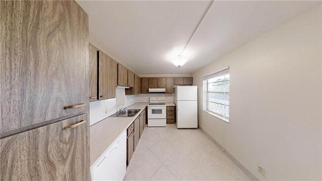 Photo - 101 SE 3rd Ave Unit 301