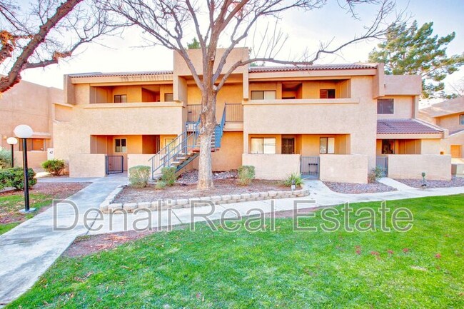 Photo - 10828 N Biltmore Dr House