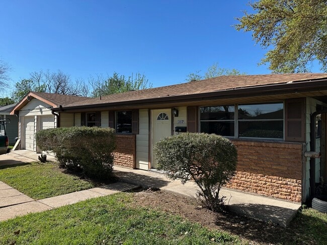 Photo - 3517 Tanglebriar Dr