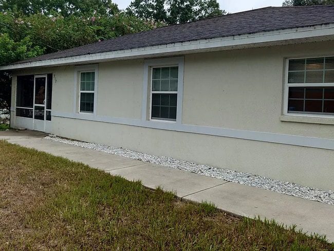 Building Photo - 917 Jensen Ave Rental