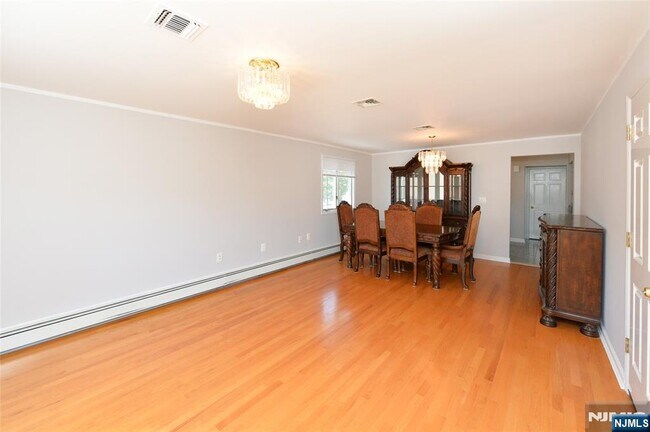 Photo - 142 Grand 2
