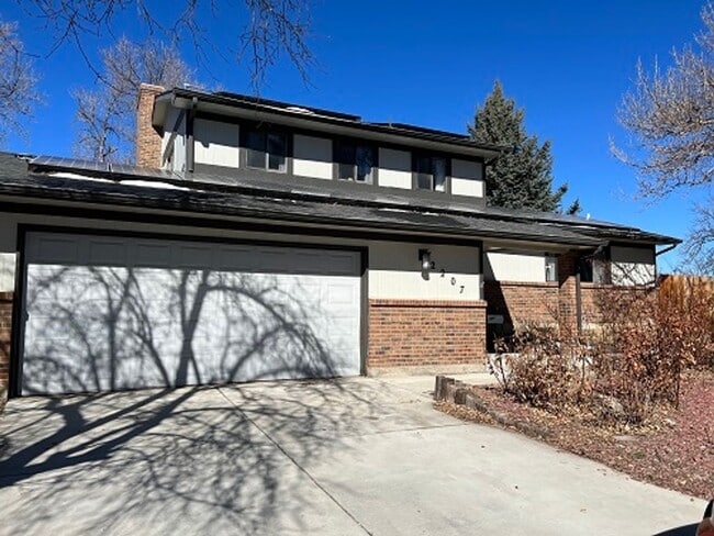 Building Photo - Room for Everyone – 5 Bedroom Fort Collins Home