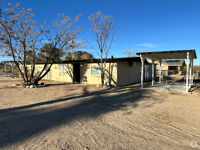 Building Photo - 72664 Sunnyslope Dr Rental