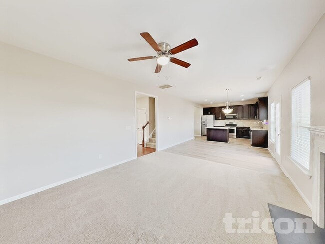 Photo - 978 Lakemont Dr