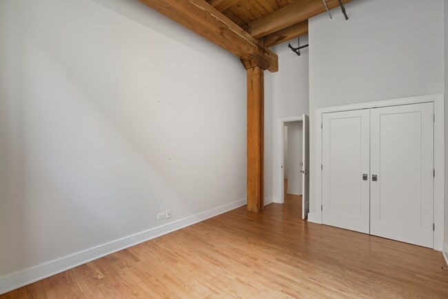 Photo - 525 W Superior St Unit #  0431