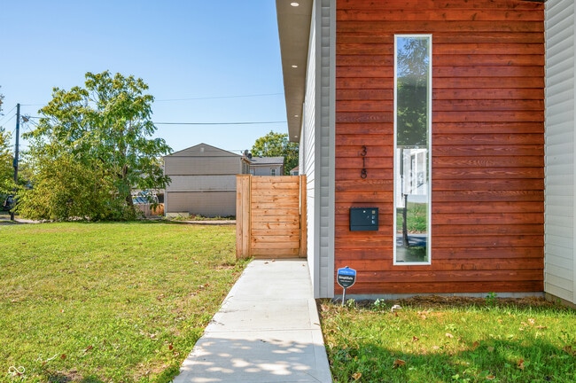 Photo - 318 N Tacoma Ave