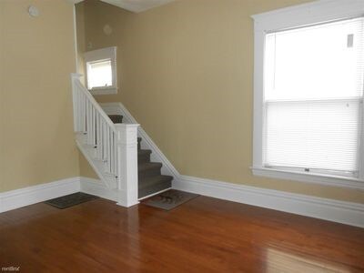 Photo - 45 Fuller Ave SE