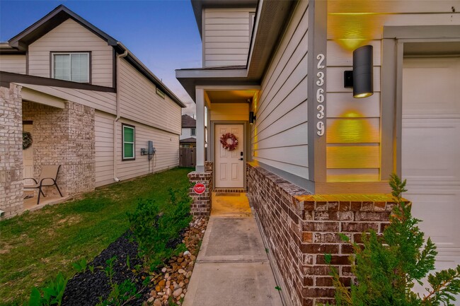 Photo - 23639 Buttress Root Dr