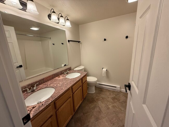 Photo - Country Aire Lane Apartment Homes Unit 4