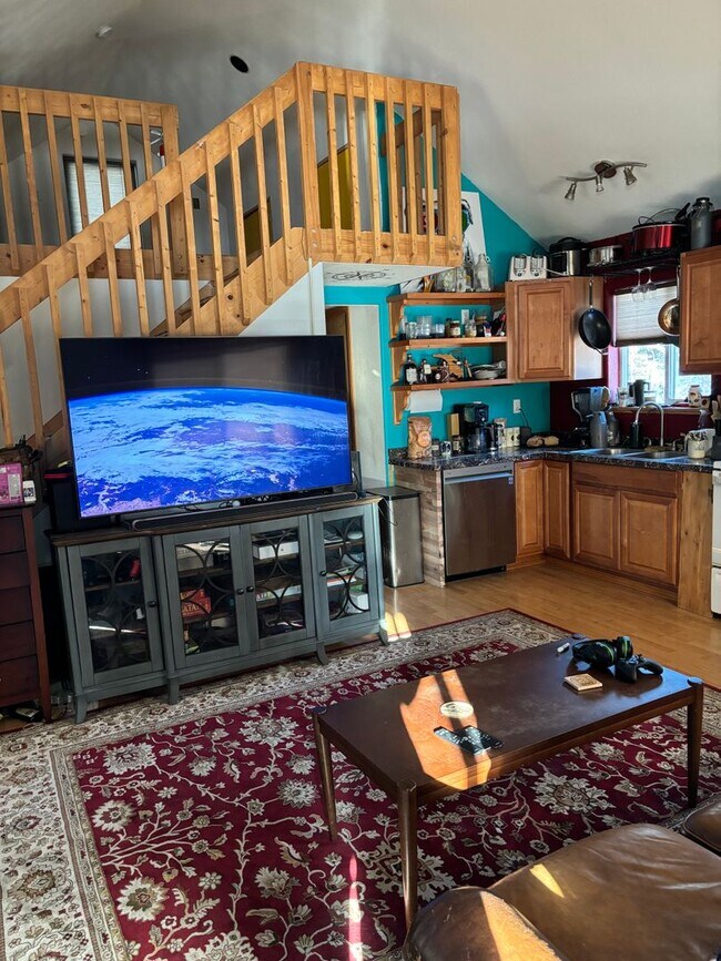 Photo - 1 Bed + Loft/1 Bath Close to UAF