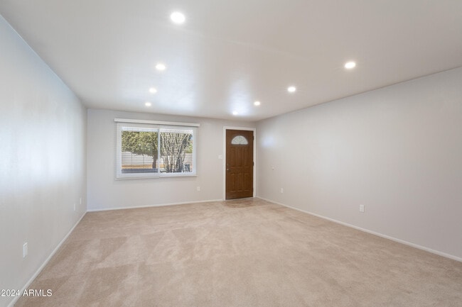 Photo - 14225 N 39th Way