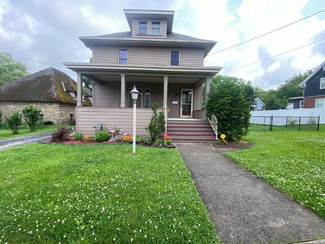 Building Photo - 5 E 3rd Ave