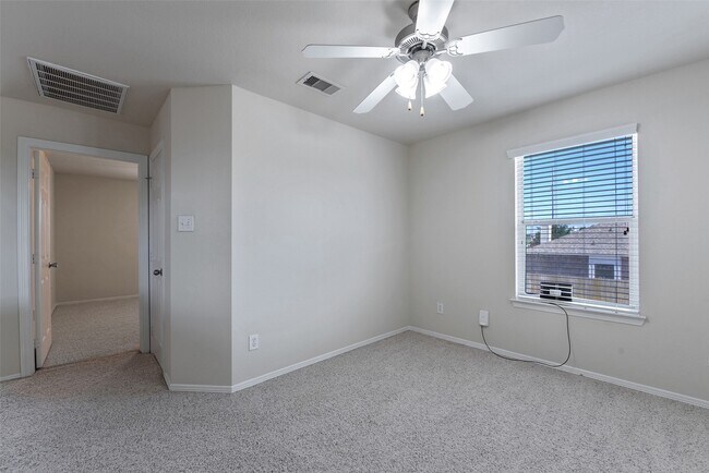 Photo - 131 Sunset Falls Dr