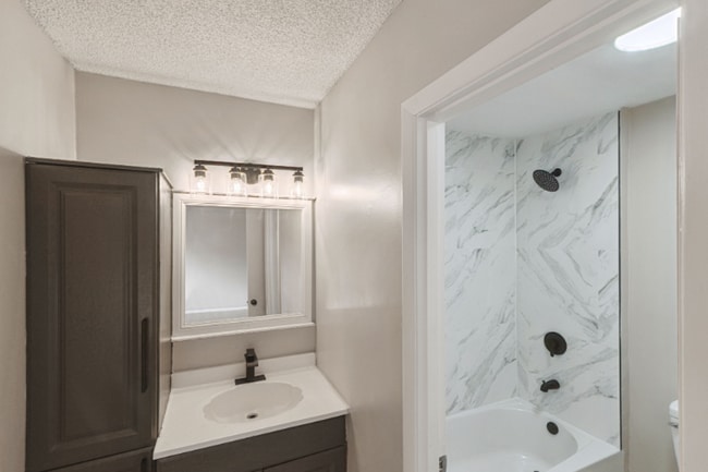 Photo - 150 Pine Cone Trail