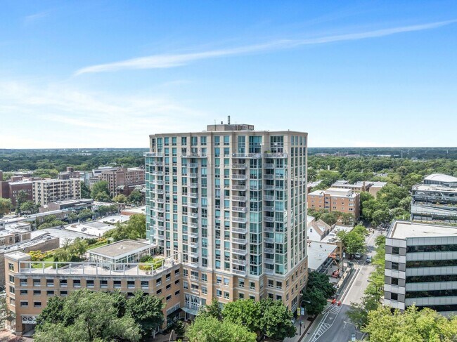 Building Photo - 1640 Maple Ave Unit 503 Rental
