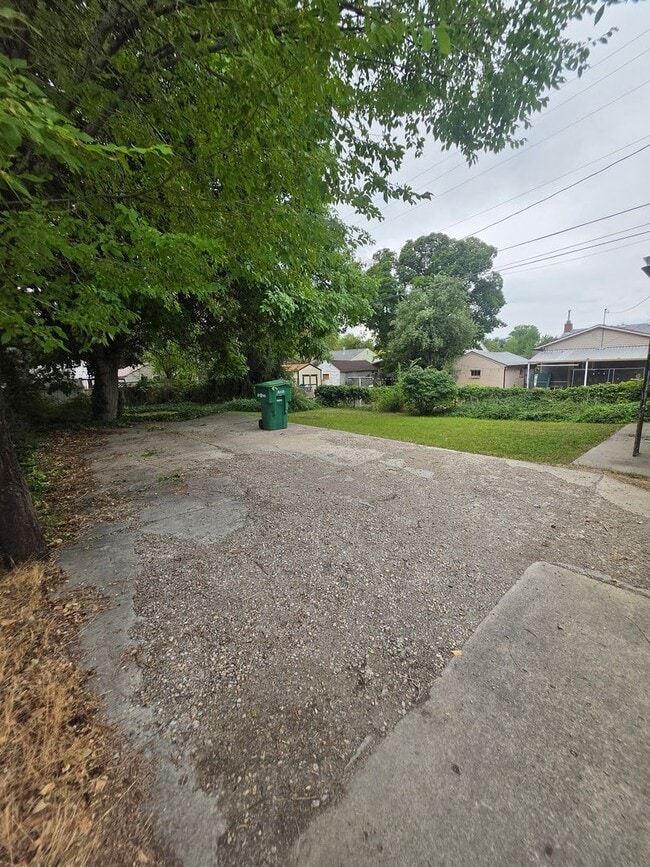 840 E 350 N St Unit Crothall (entire house)