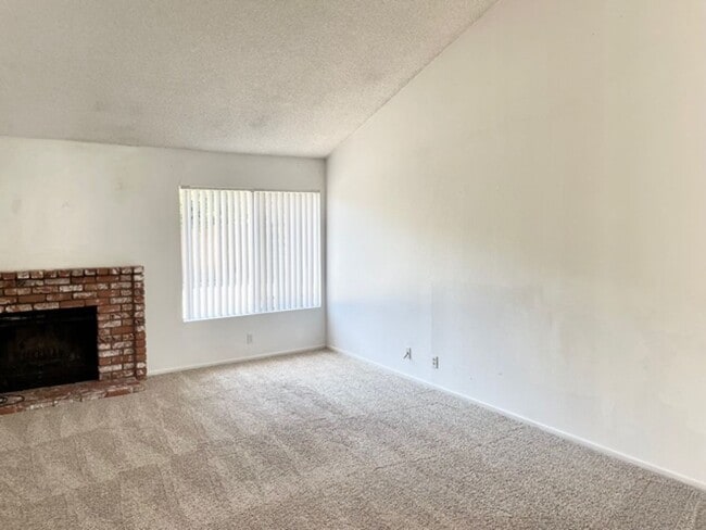 Photo - SLO 4 Bedroom, 2 Bath in Laguna Lake