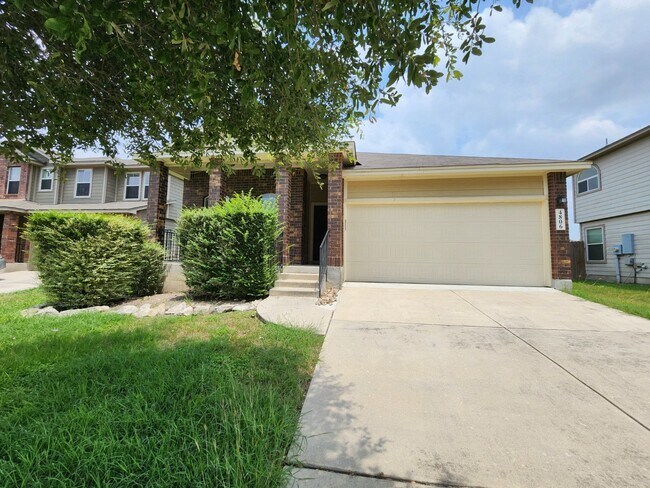 1 Stroy Home Across the Street From the Pa... - 1 Stroy Home Across the Street From the Pa...