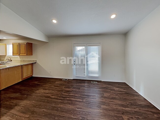 Photo - 1470 S 1525 W