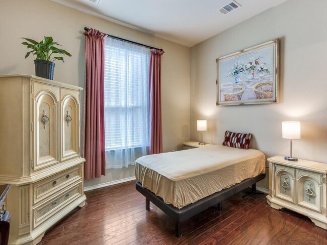 Photo - 15906 Serene Fleming Trace