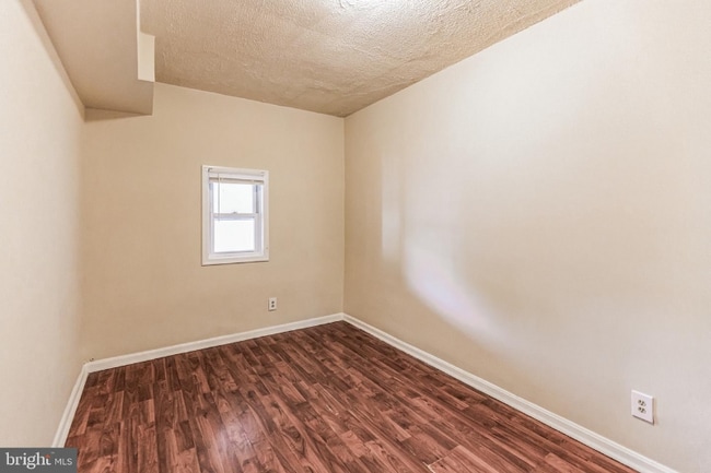 Photo - 1106 Queen St NE Unit Apt 3