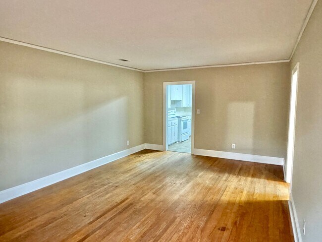 Photo - 2-Bedroom BEAUTIFUL BRICK DUPLEX!!!
