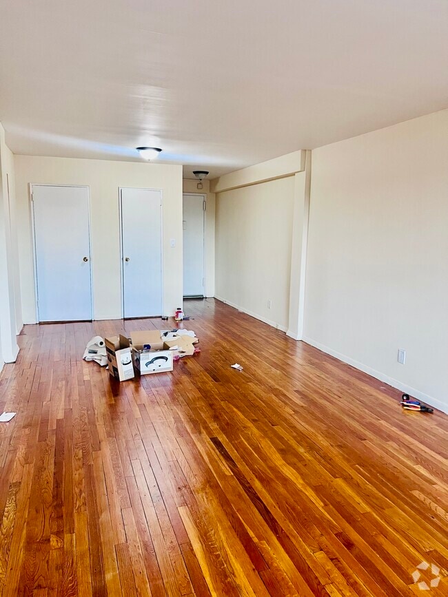 Building Photo - 68 Croton Ave Unit 3H Rental