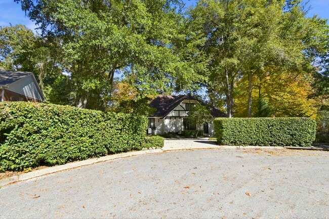 Photo - 2492 Elfinwing Ln