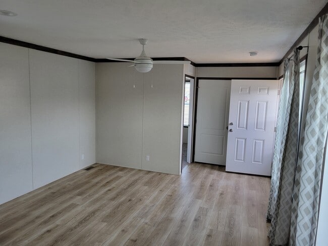 Photo - 19 Canal Dr