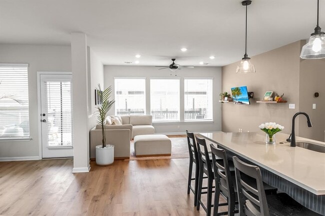 Photo - 166 Twistleaf Dr