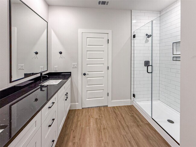 Photo - 5601 Mobeetie Lp