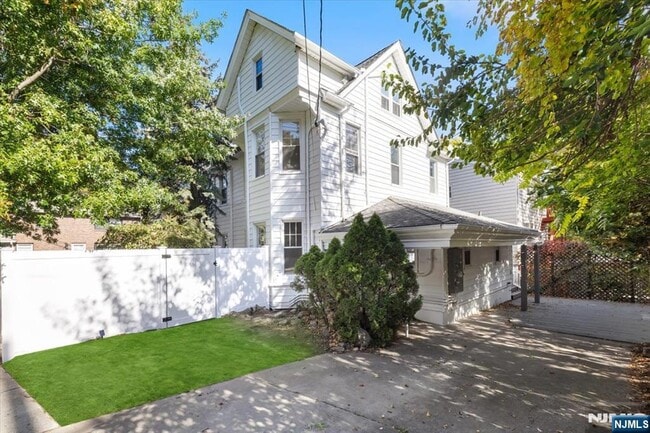 Photo - 46 Garden Pl