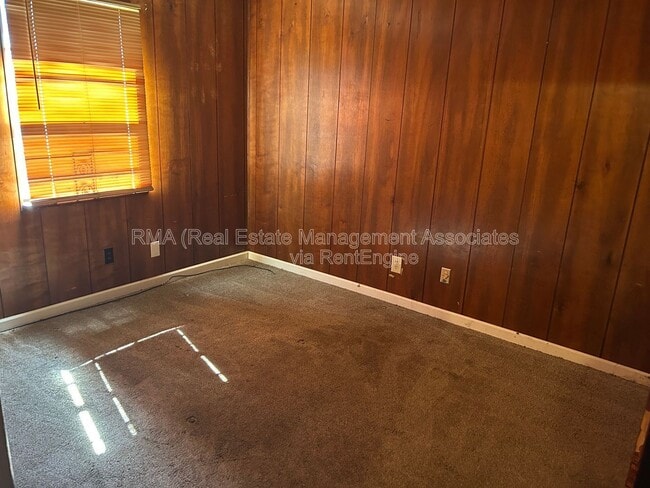 Photo - 210 E Chappell St