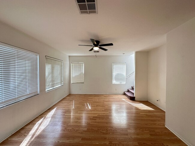 Photo - 3 Bedroom, 2.5 Bath, 2 Car garage