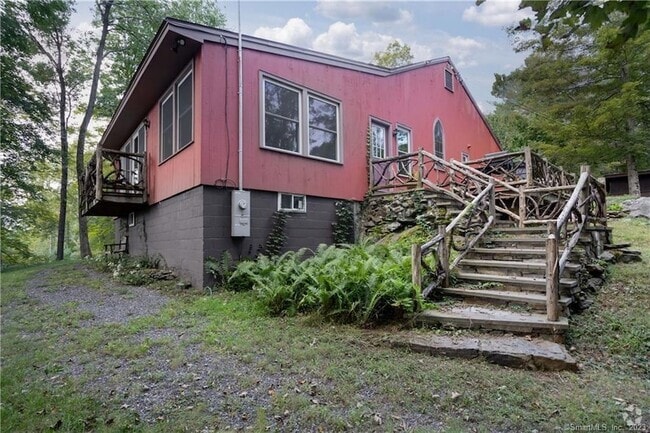 Building Photo - 174 Weatogue Rd Rental
