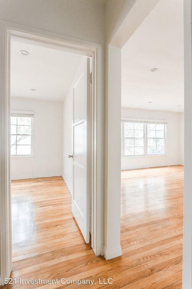 Photo - Hollister& 6th Street Apartments