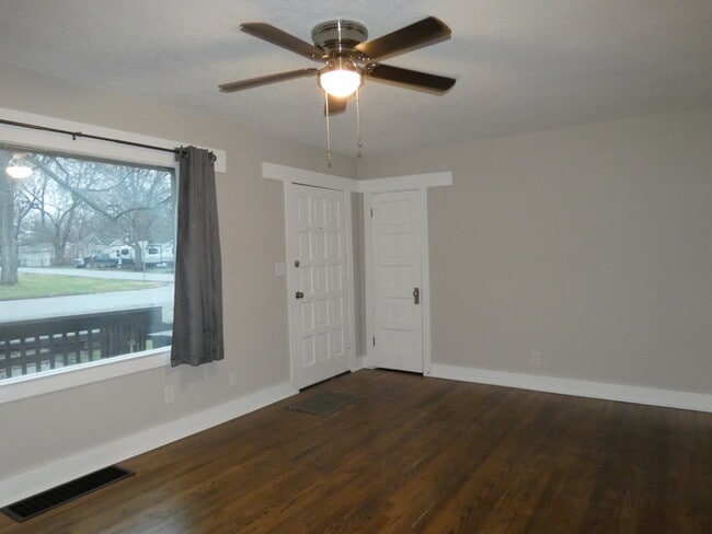 Photo - Beautiful Updated Home in North Kansas City School District!