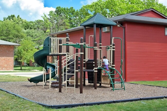 Photo - Kingston Square Apartments