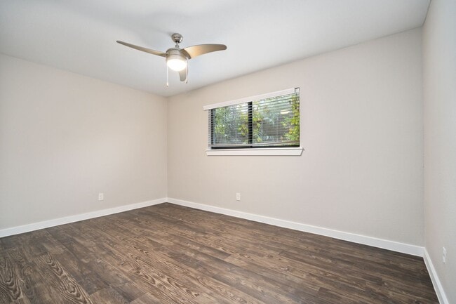 Photo - Dream Montrose - 3414 Graustark Street