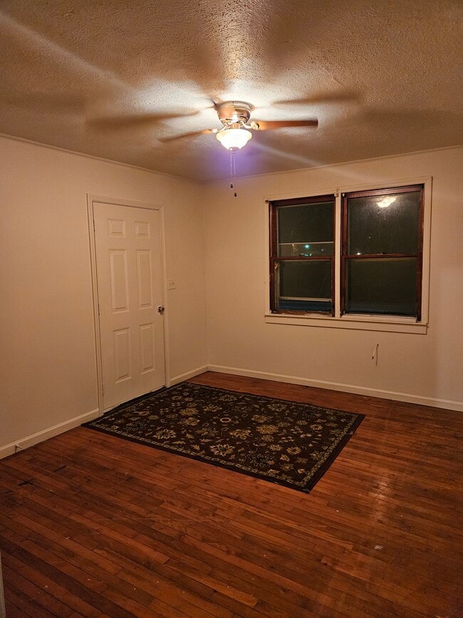 Photo - 148 Edgewater Rd