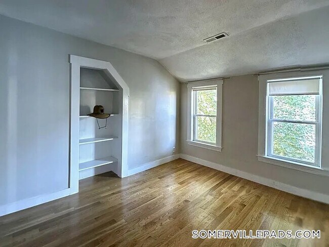 Photo - 14 Dow St Apartment Unit 2